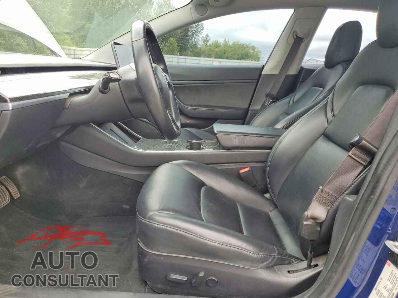 TESLA MODEL 3 2018 - 5YJ3E1EB5JF093681