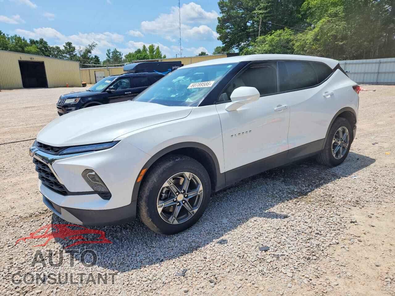 CHEVROLET BLAZER 2024 - 3GNKBHR48RS227988