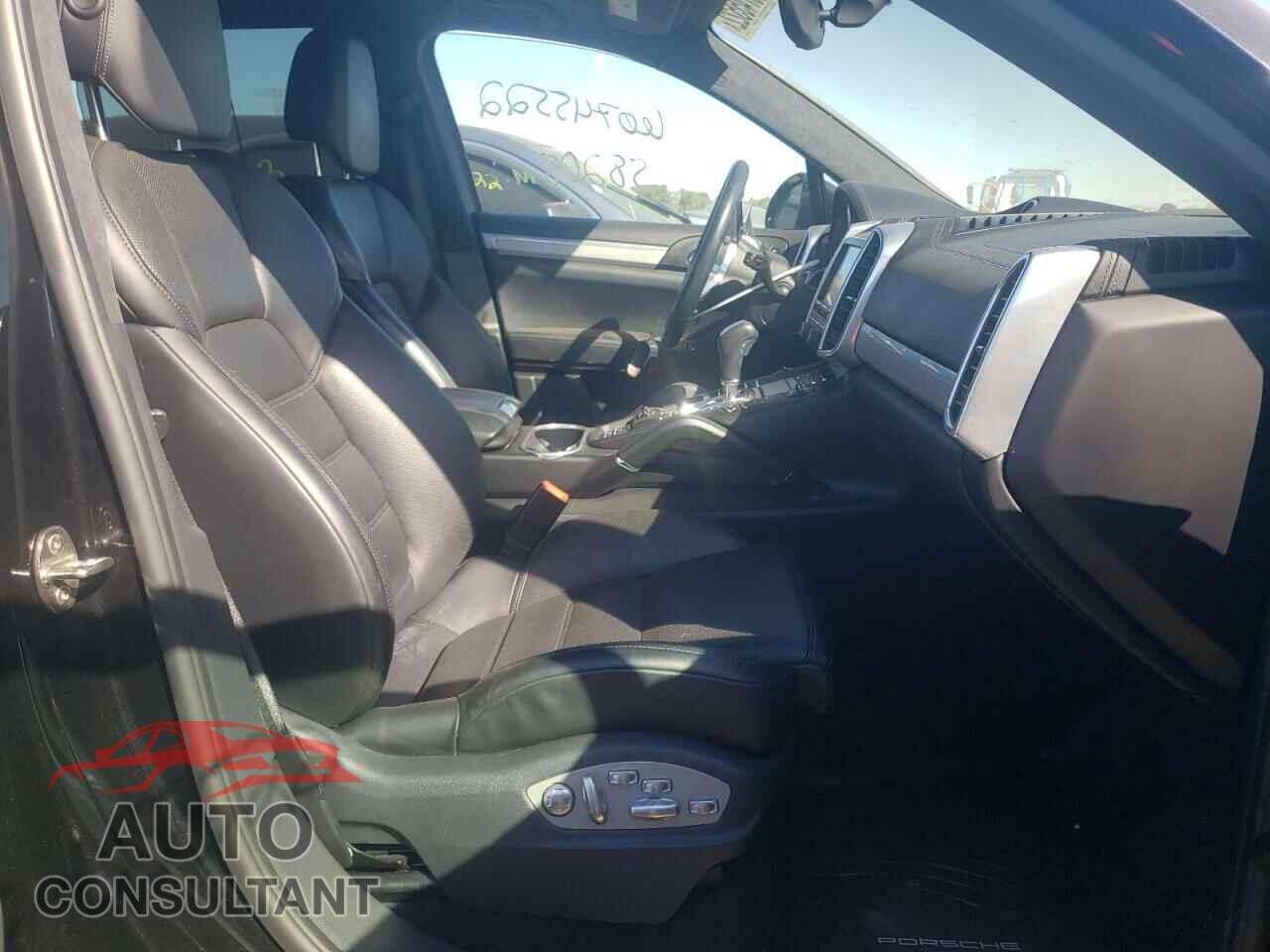 PORSCHE CAYENNE 2016 - WP1AC2A27GLA88818