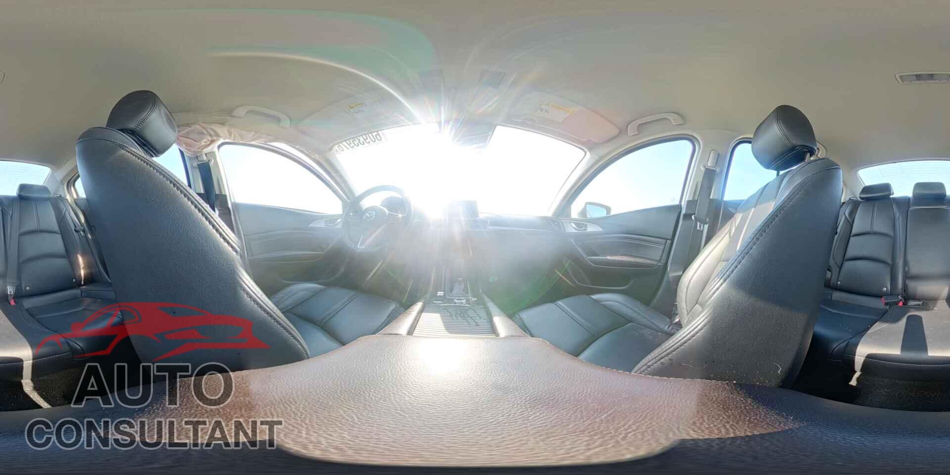 MAZDA 3 2017 - 3MZBN1V79HM135960