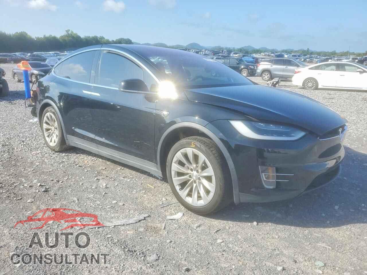 TESLA MODEL X 2019 - 5YJXCAE20KF161376