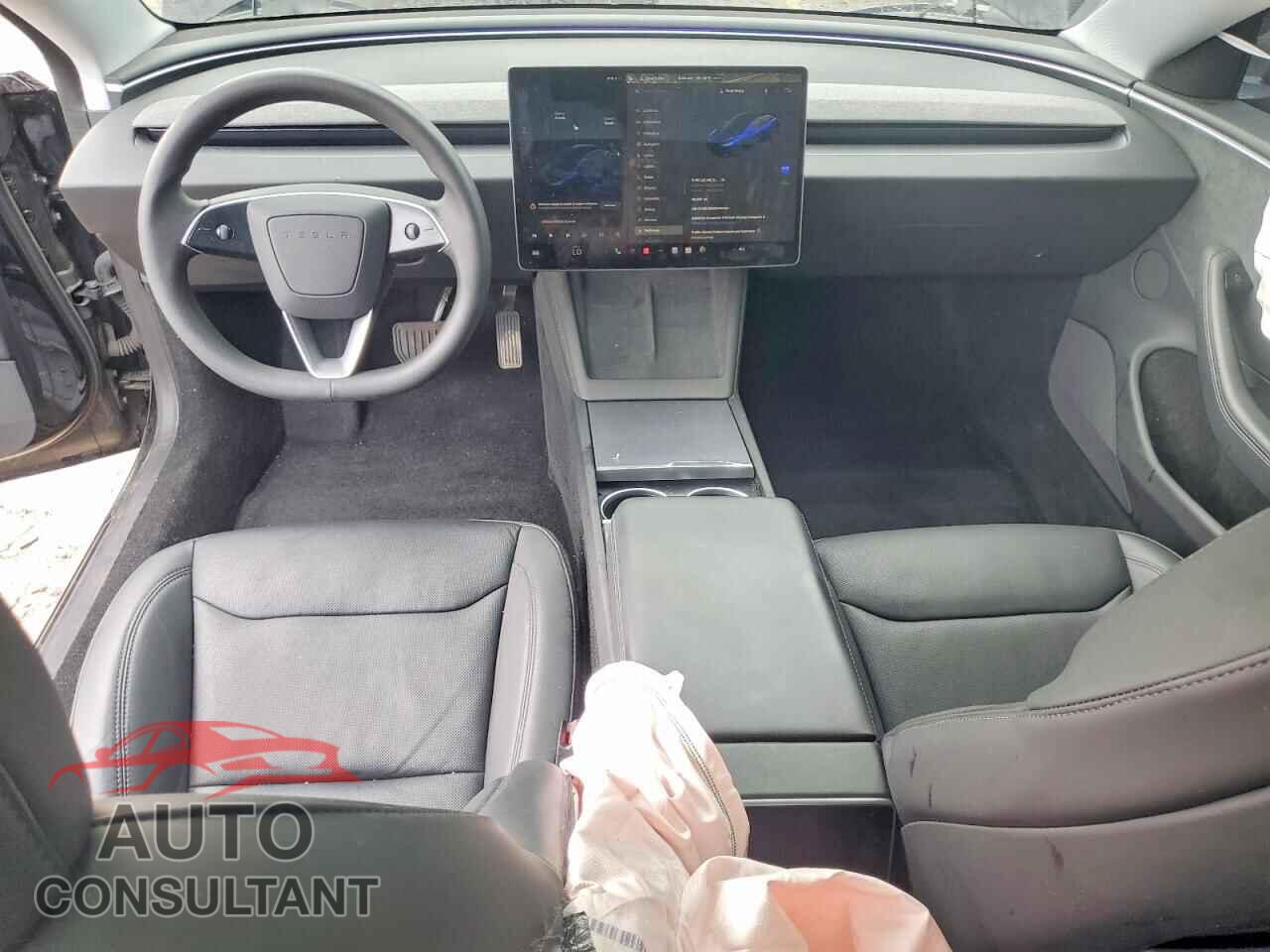 TESLA MODEL 3 2025 - 5YJ3E1EB9SF916324