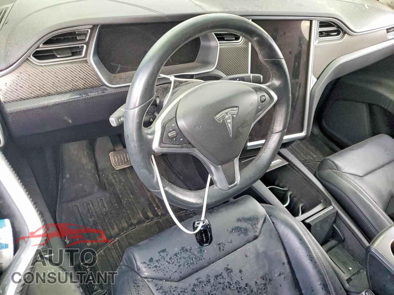 TESLA MODEL X 2017 - 5YJXCBE22HF069524