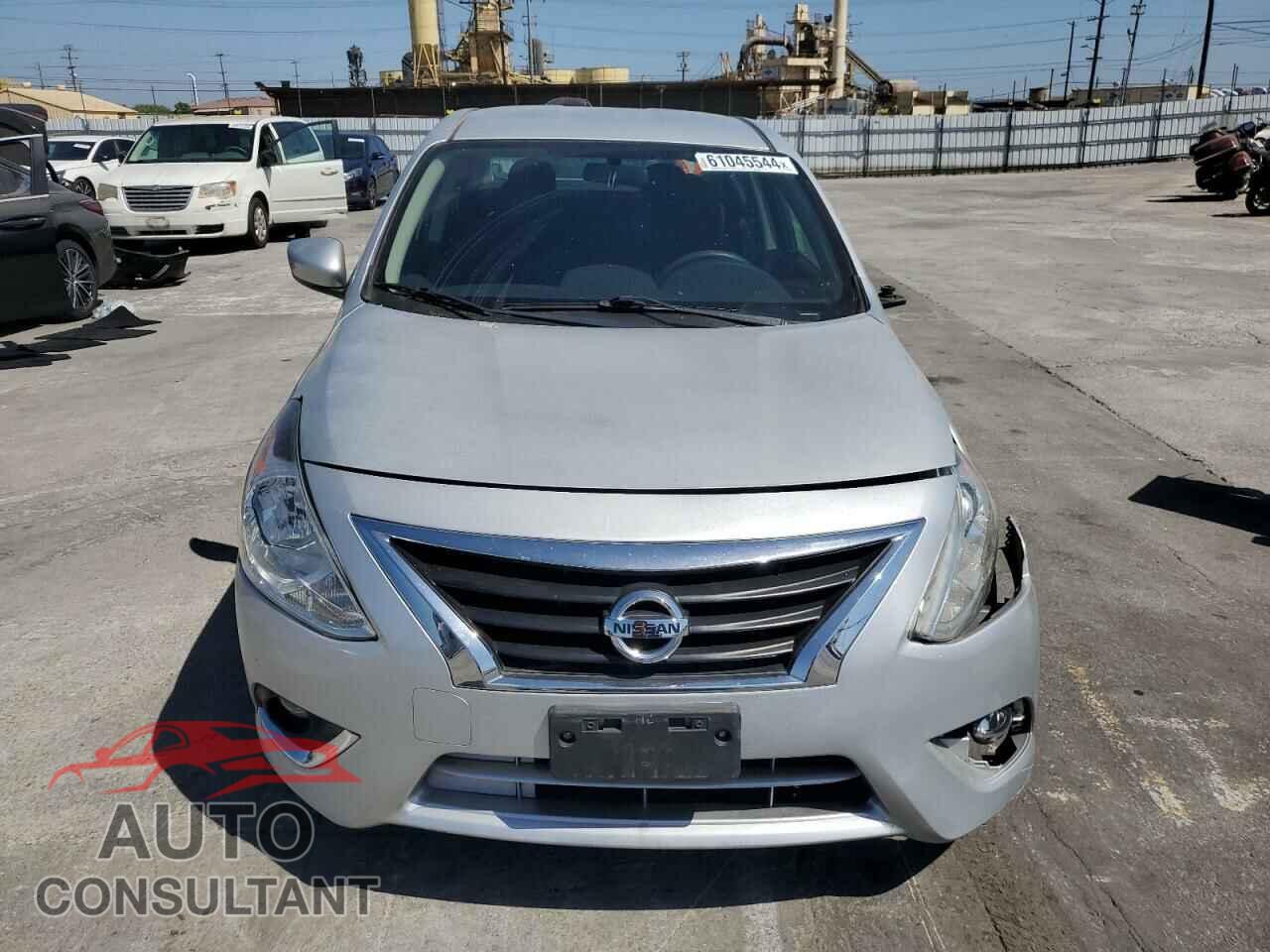 NISSAN VERSA 2017 - 3N1CN7AP7HL901631
