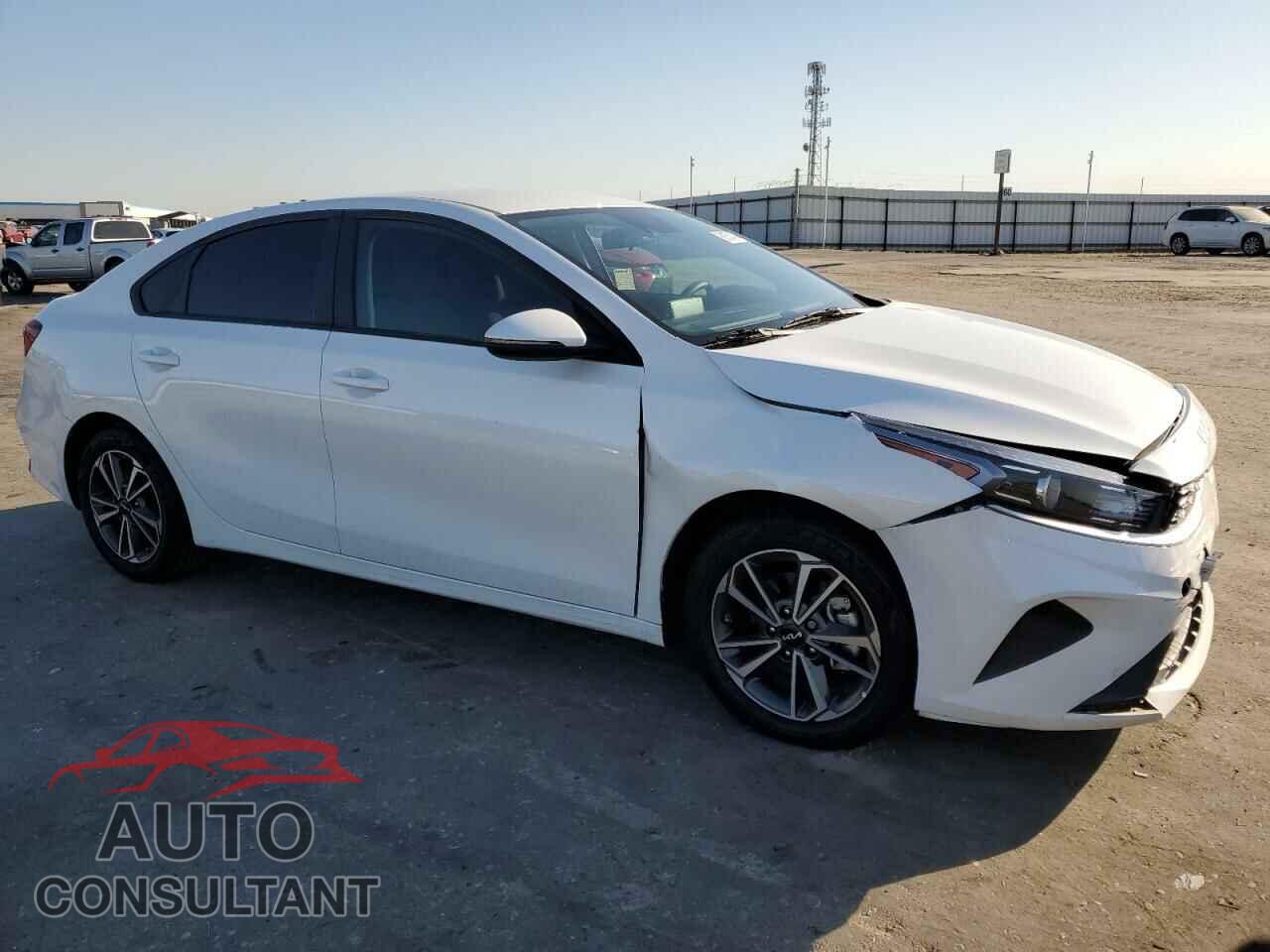 KIA FORTE 2023 - 3KPF24AD5PE649727