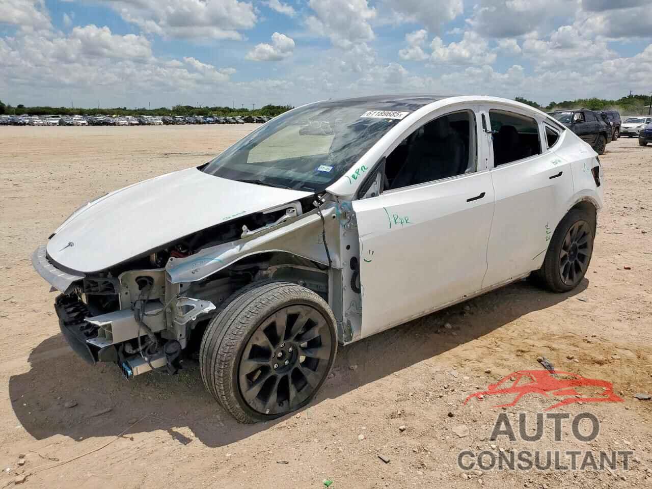 TESLA MODEL Y 2023 - 7SAYGDEE0PA070927
