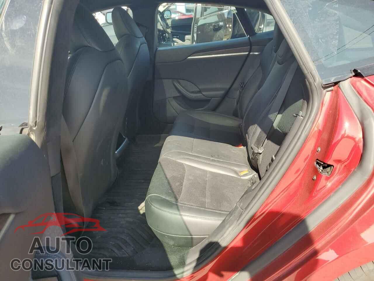 TESLA MODEL S 2024 - 5YJSA1E52RF539167