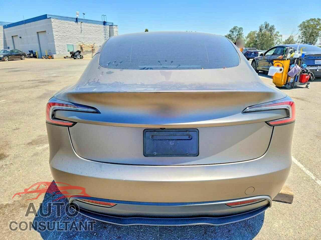TESLA MODEL 3 2024 - 5YJ3E1EB0RF792809