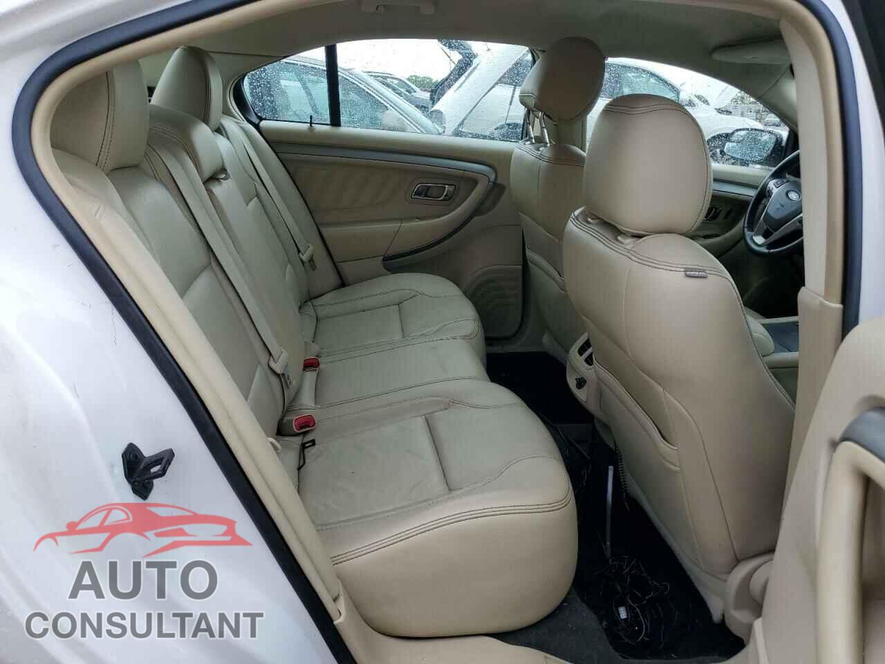 FORD TAURUS 2016 - 1FAHP2E85GG139119