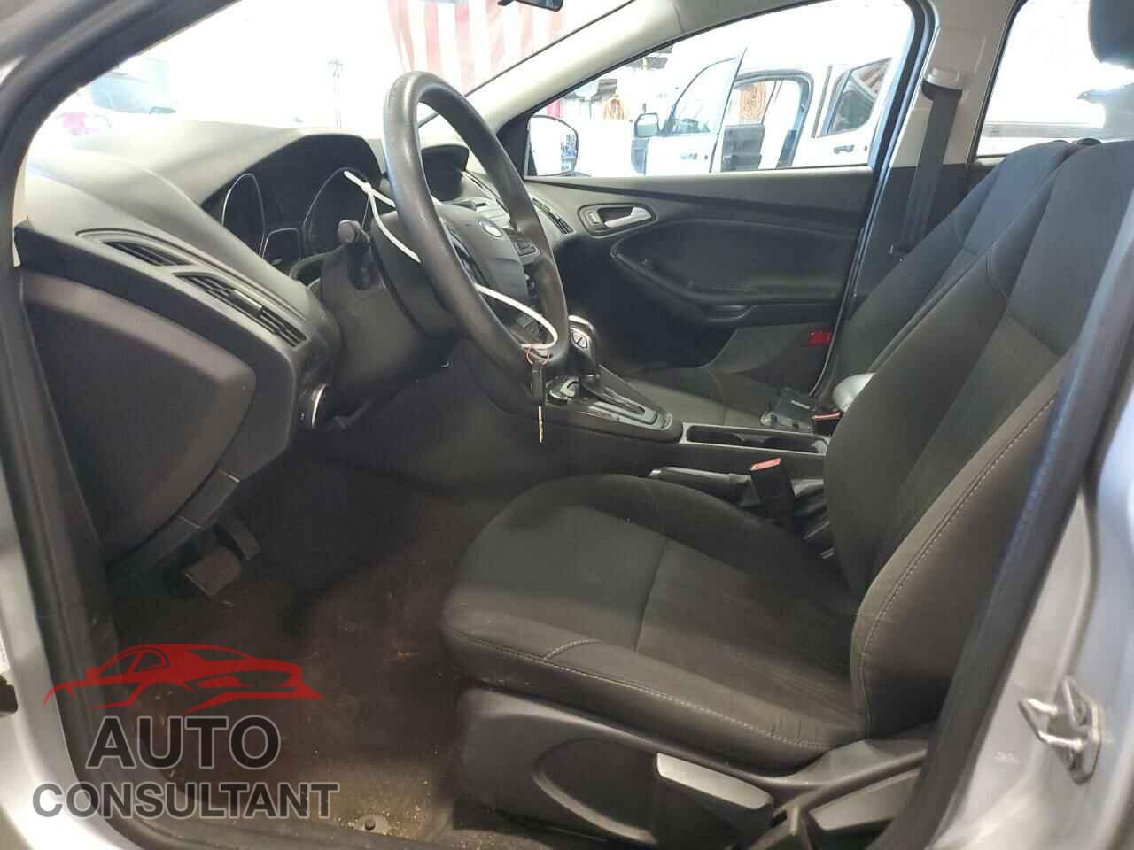 FORD FOCUS 2016 - 1FADP3K25GL255318