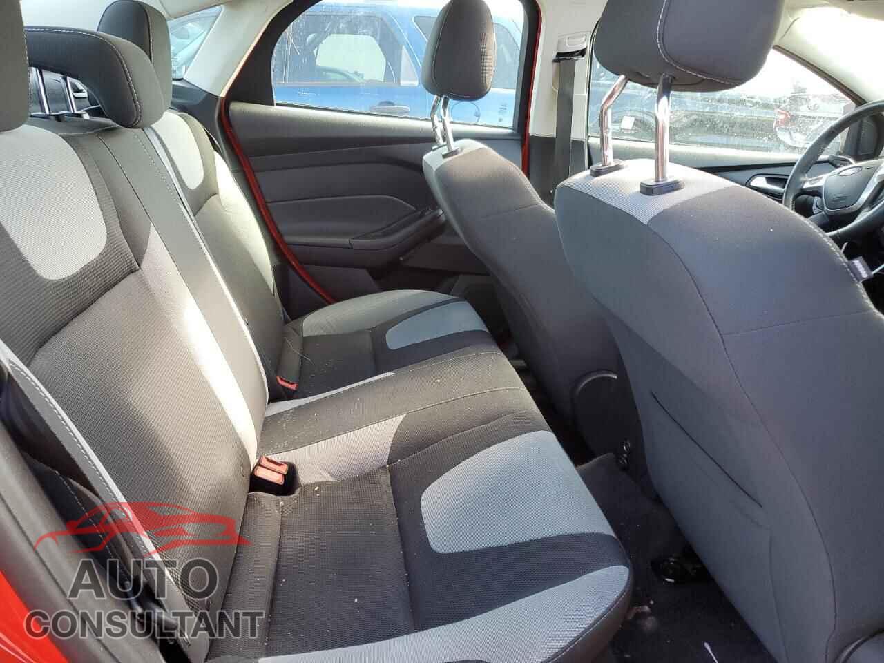 FORD FOCUS 2012 - 1FAHP3F22CL220810