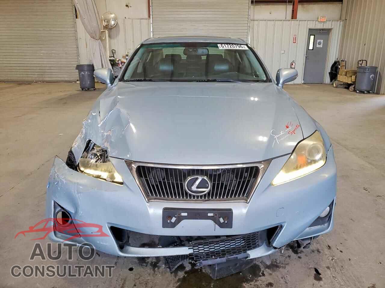 LEXUS IS 2011 - JTHCF5C25B5047096