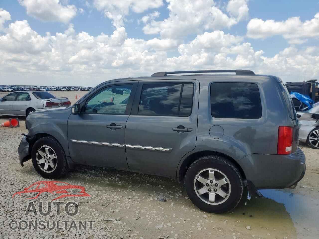 HONDA PILOT 2011 - 5FNYF4H98BB044215