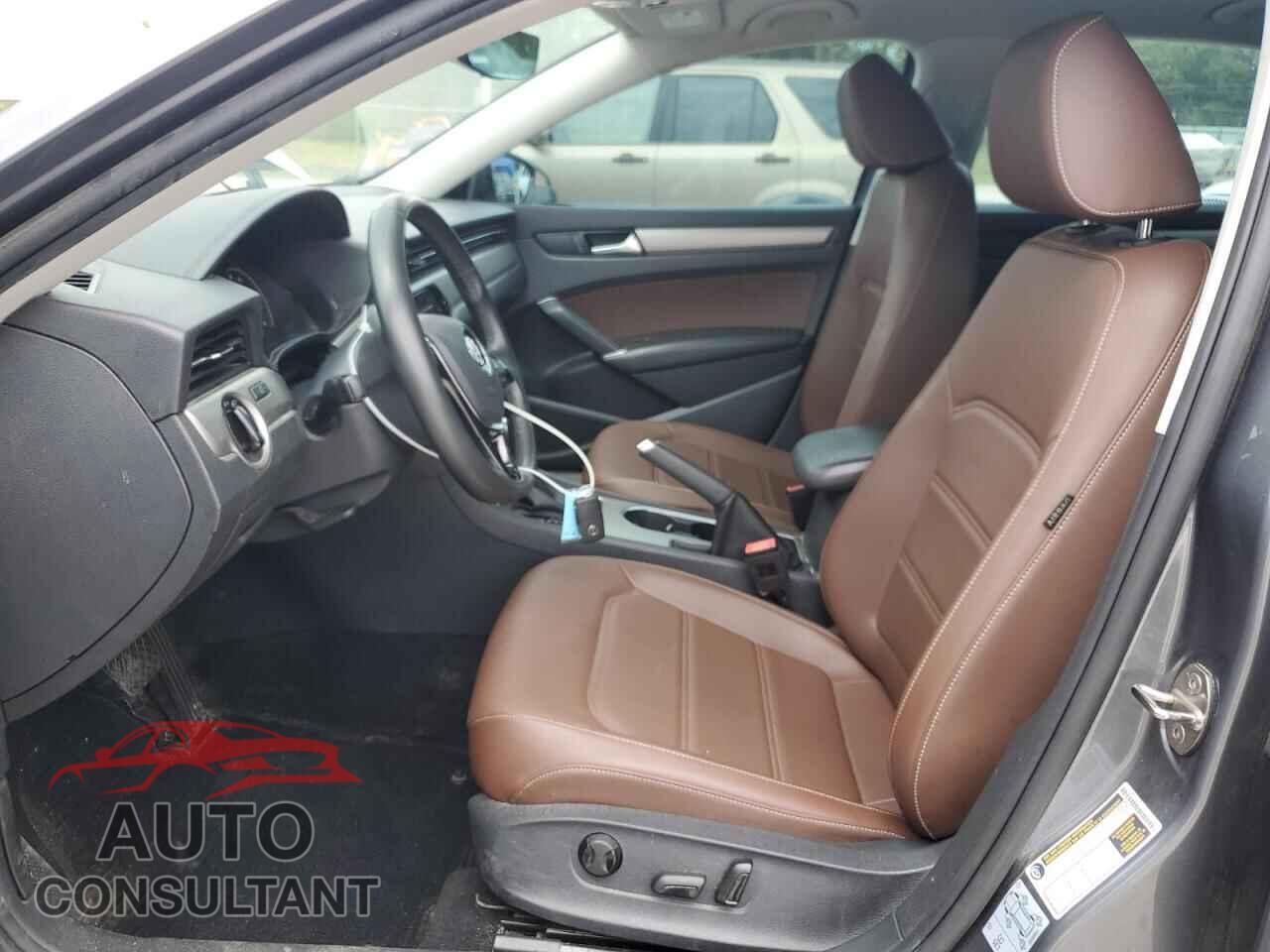 VOLKSWAGEN PASSAT 2021 - 1VWSA7A39MC006940