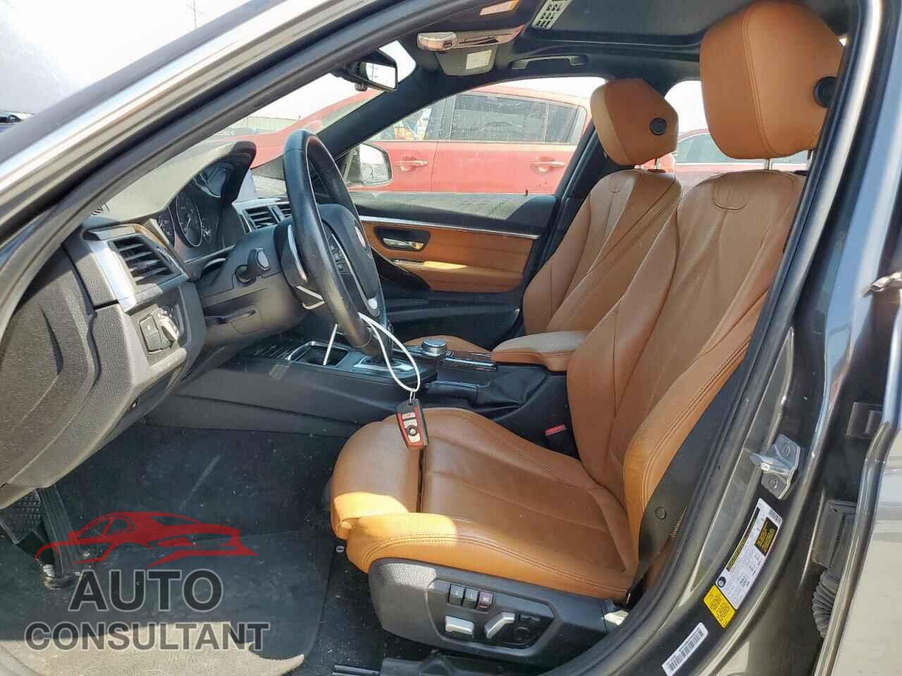 BMW 3 SERIES 2018 - WBA8B9C57JEE83290