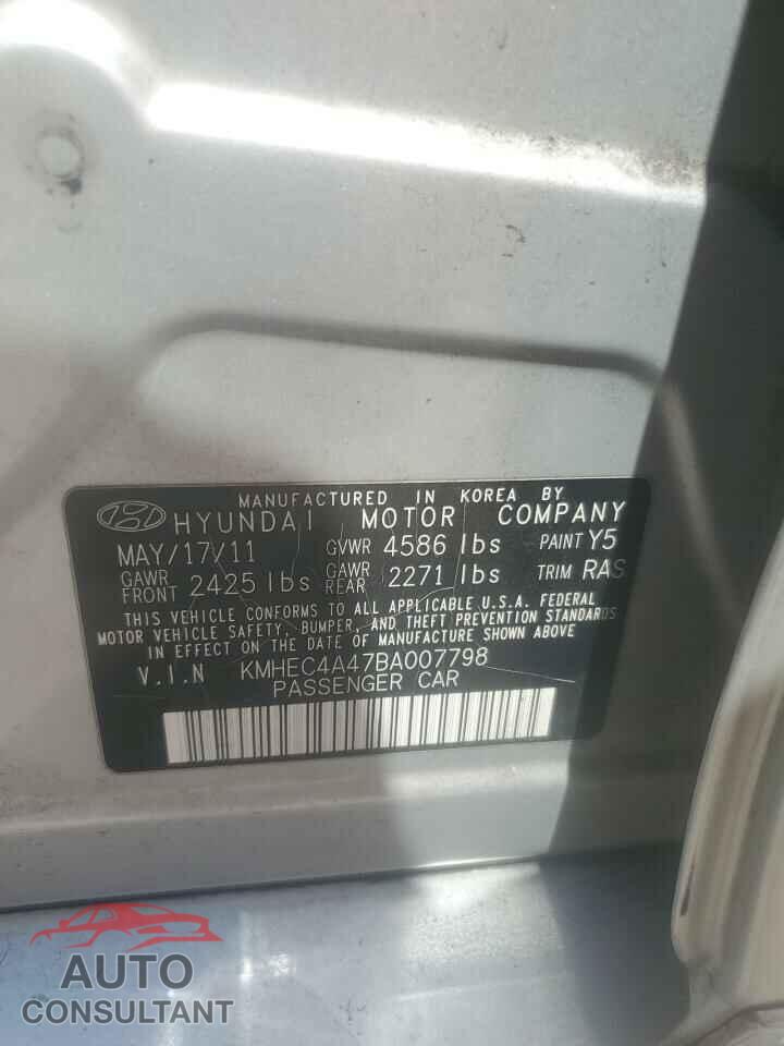 HYUNDAI SONATA 2011 - KMHEC4A47BA007798