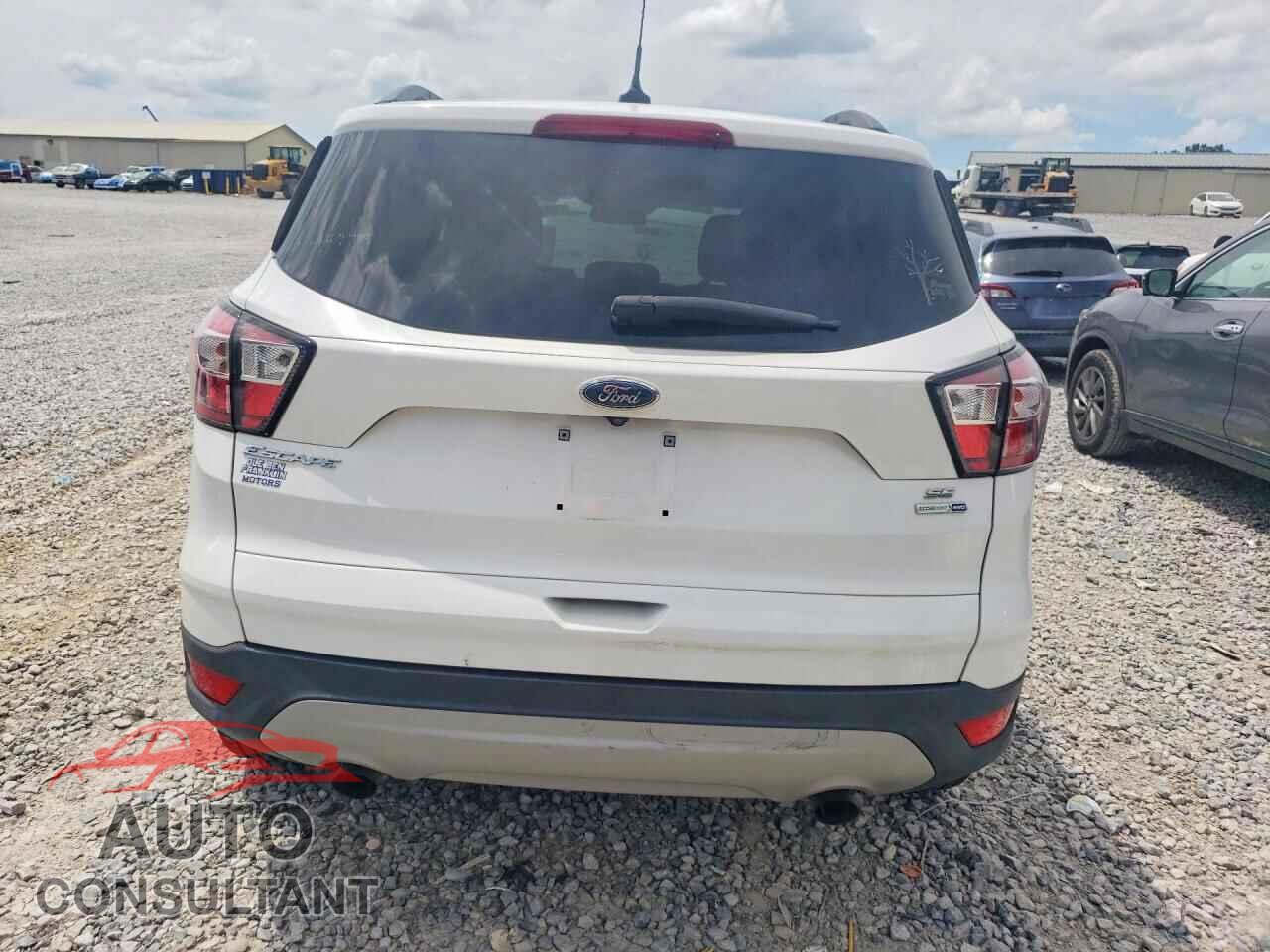 FORD ESCAPE 2018 - 1FMCU9GD1JUC20378