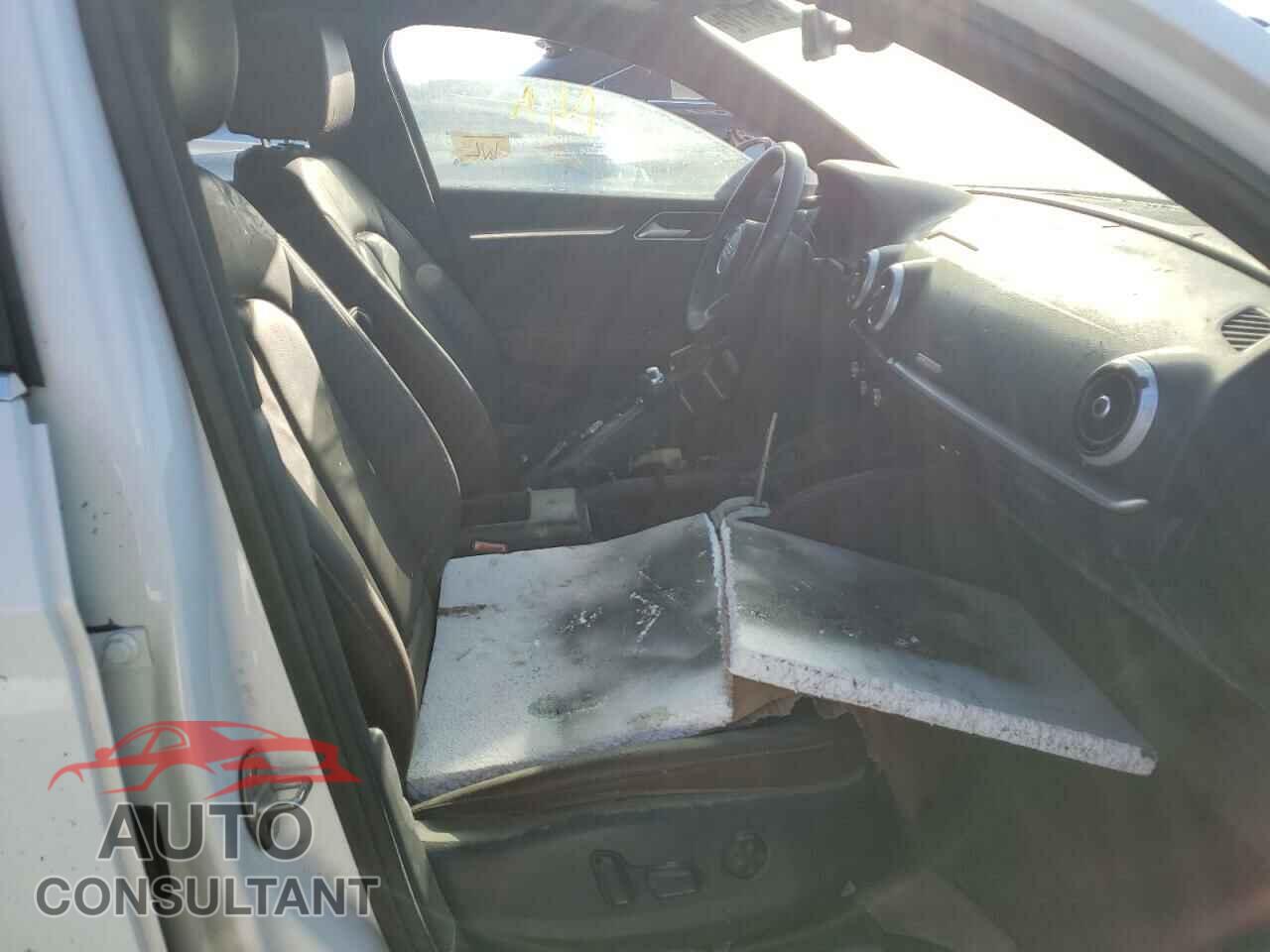 AUDI A3 2017 - WAUGUGFF6H1043154