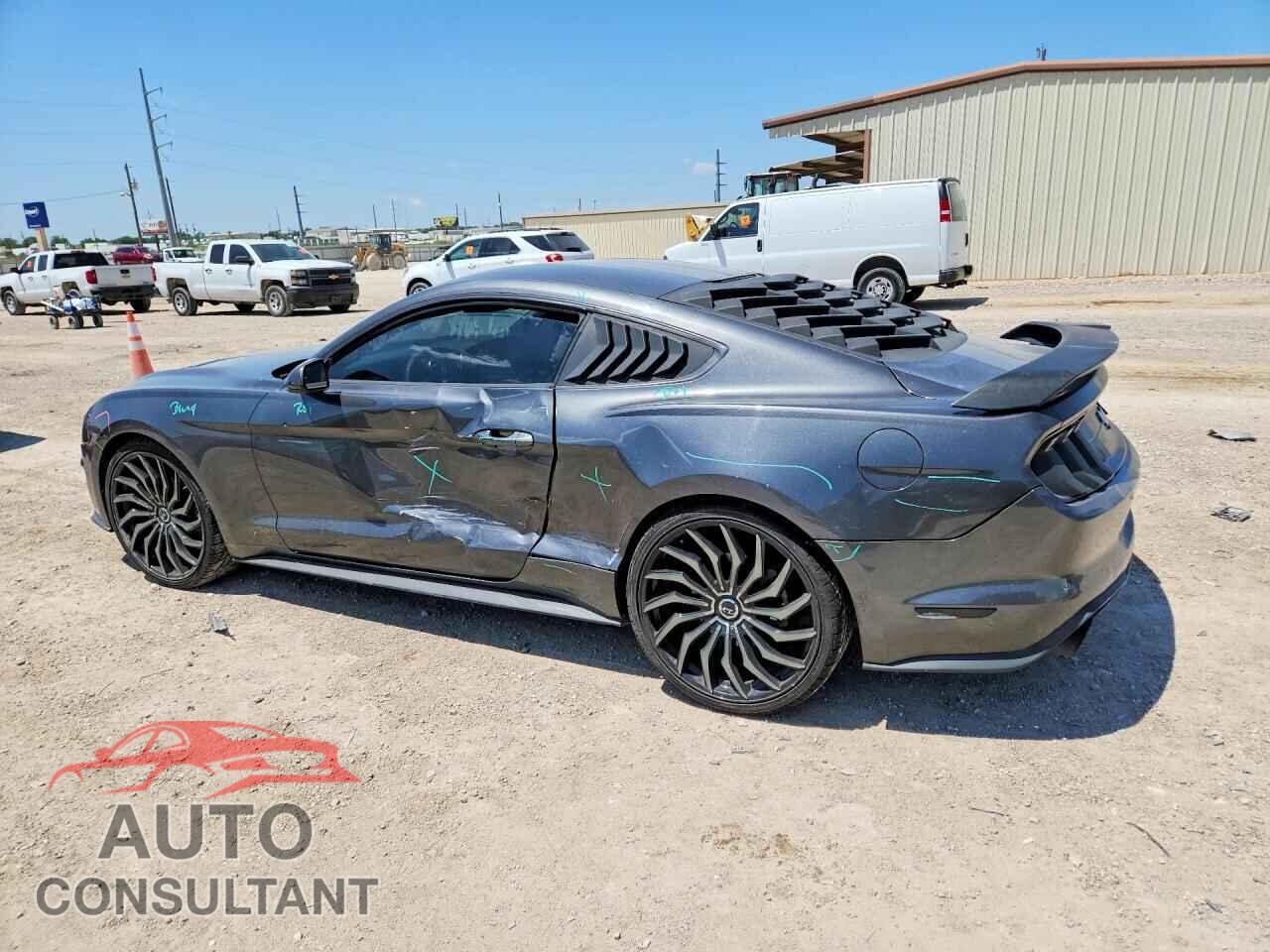 FORD MUSTANG 2018 - 1FA6P8TH8J5175970