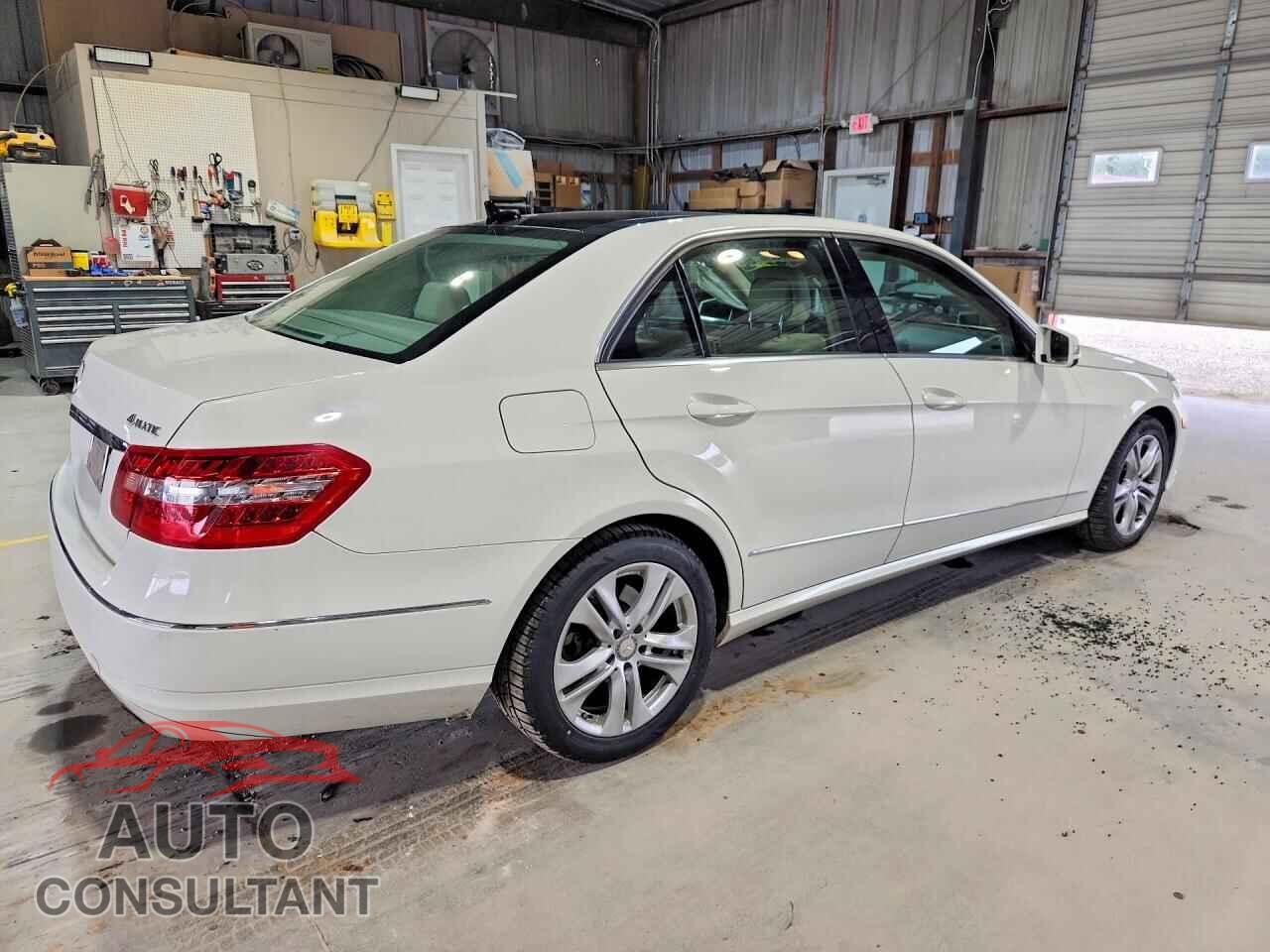 MERCEDES-BENZ E-CLASS 2011 - WDDHF8HB1BA395900