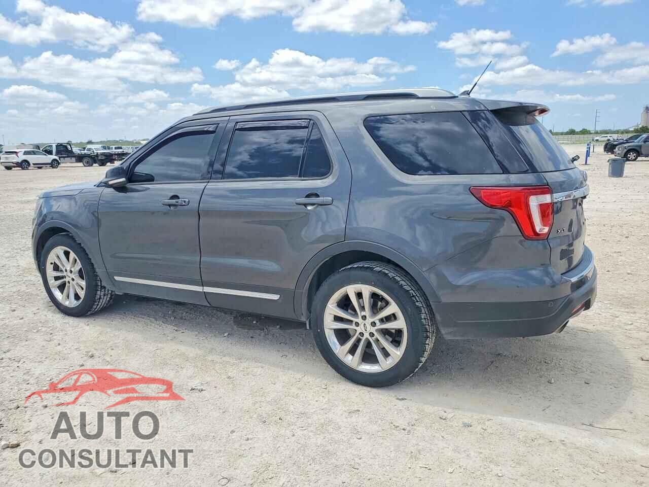 FORD EXPLORER 2018 - 1FM5K7D82JGA97621