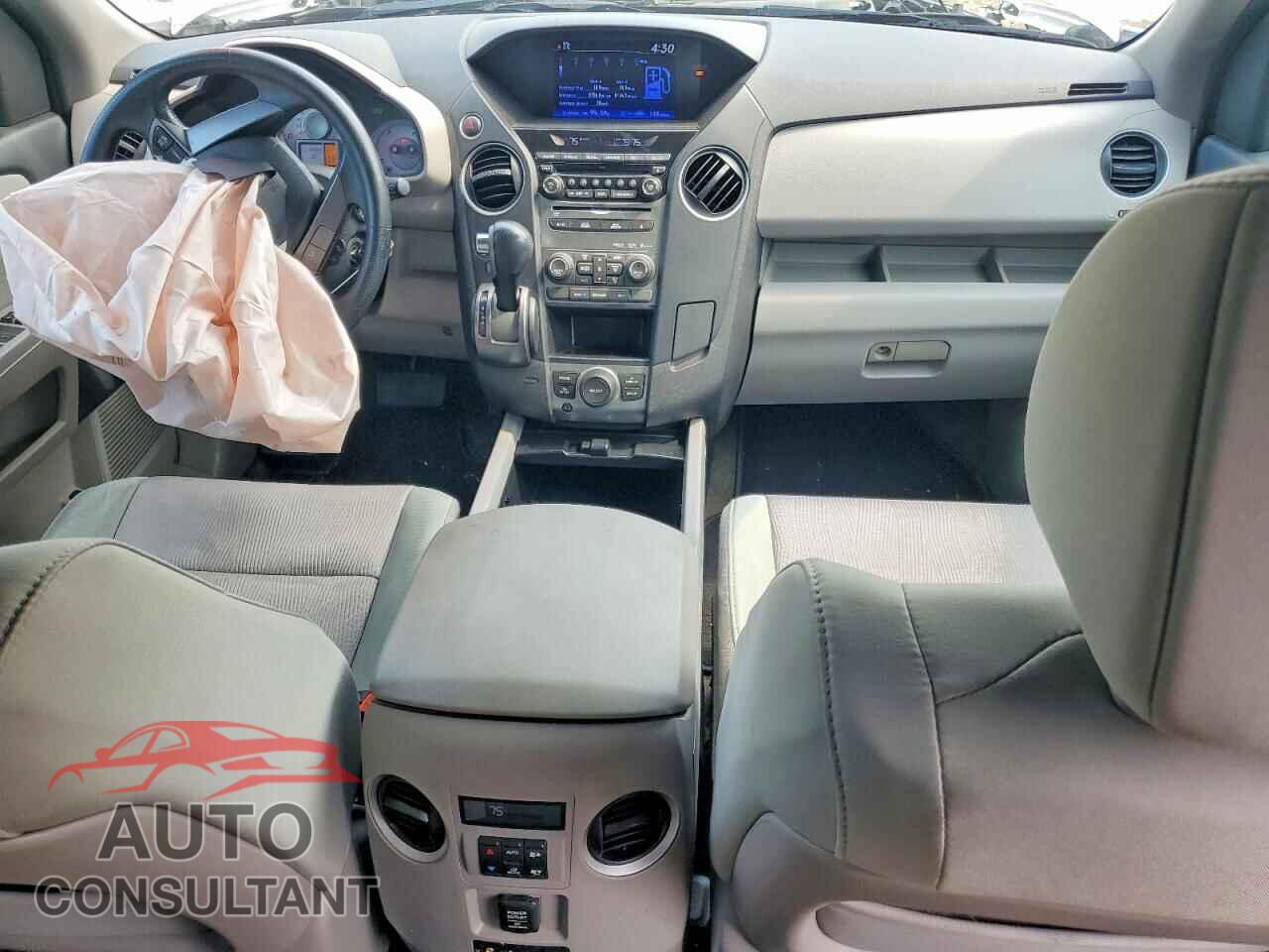 HONDA PILOT 2015 - 5FNYF3H33FB027852