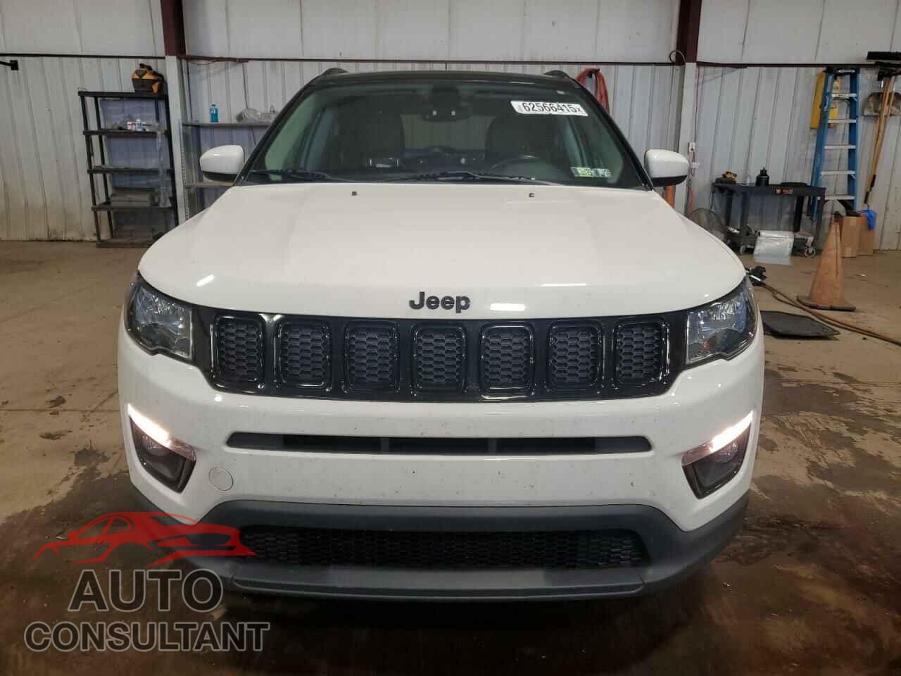 JEEP COMPASS 2018 - 3C4NJDBB1JT394699