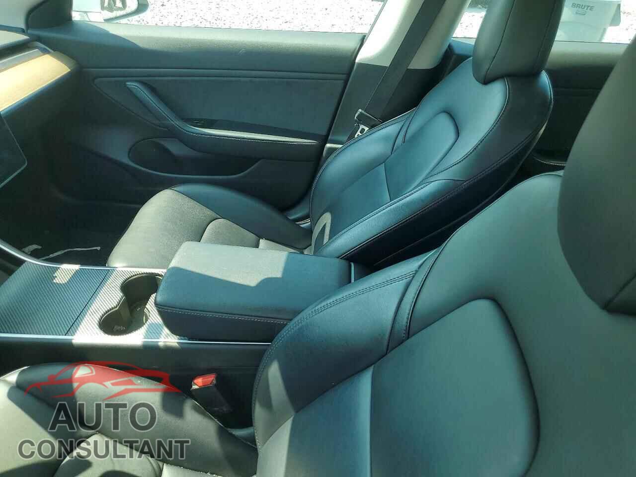 TESLA MODEL 3 2019 - 5YJ3E1EA1KF464599