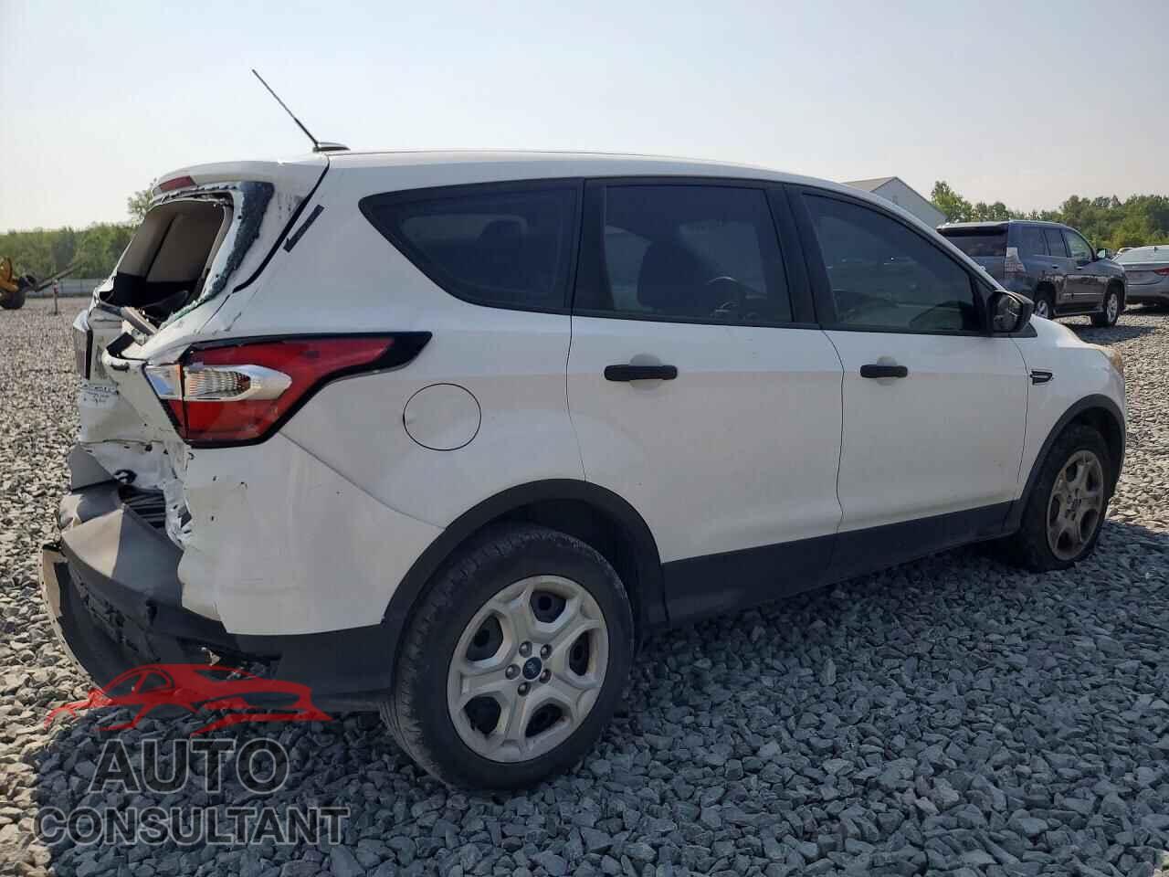 FORD ESCAPE 2017 - 1FMCU0F75HUB97897