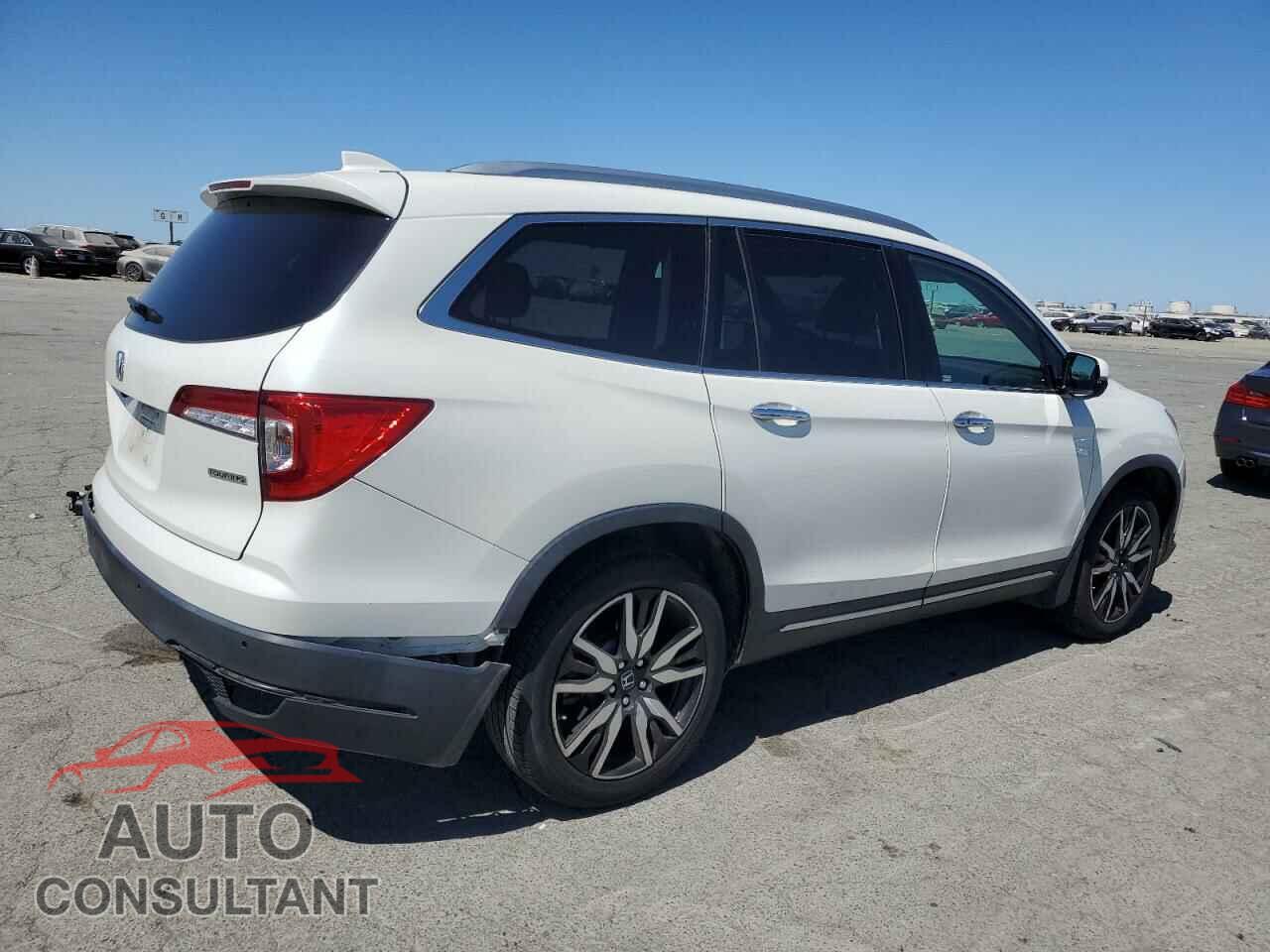 HONDA PILOT 2019 - 5FNYF5H69KB006701