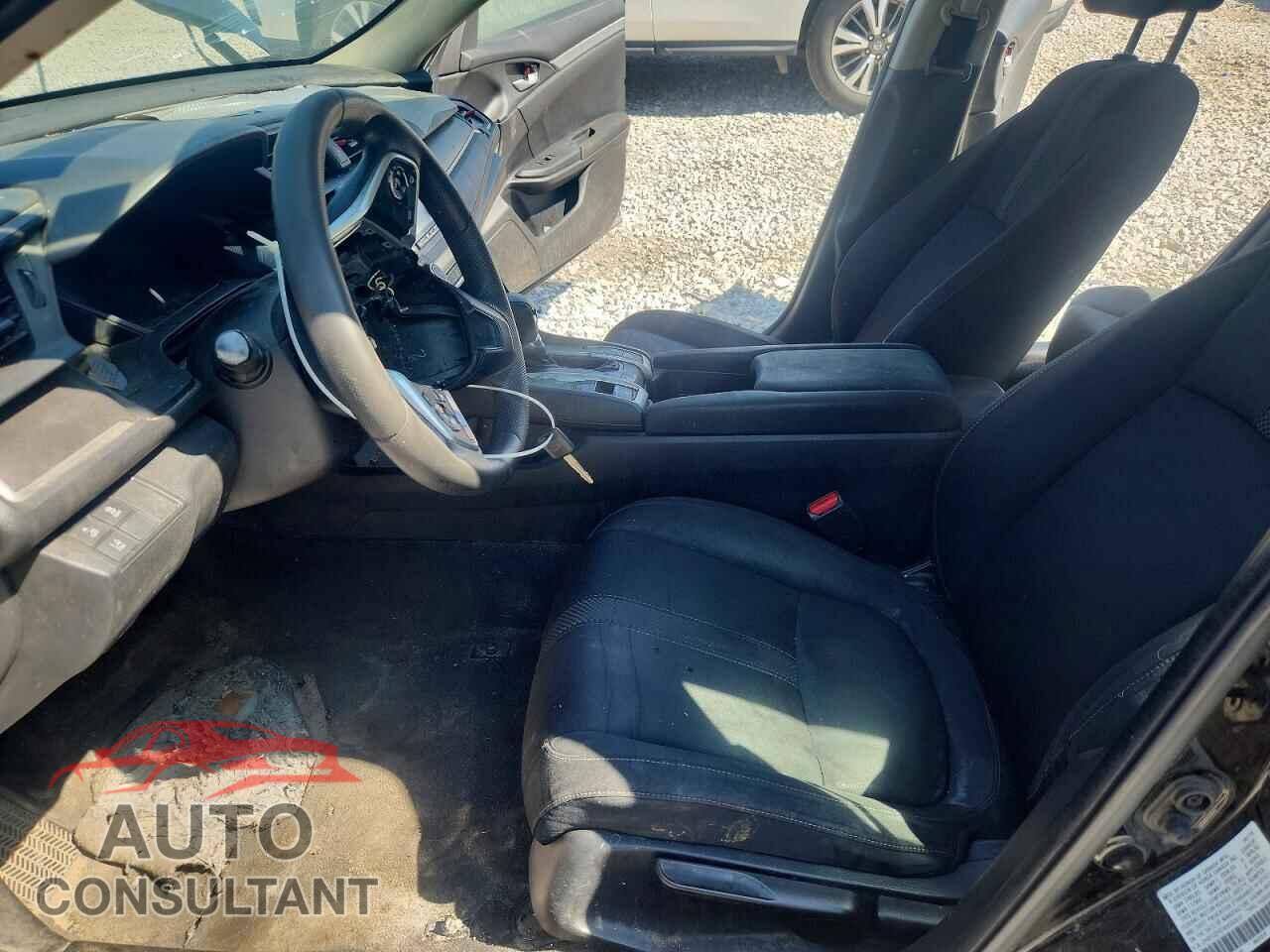 HONDA CIVIC 2019 - 2HGFC2F61KH552910