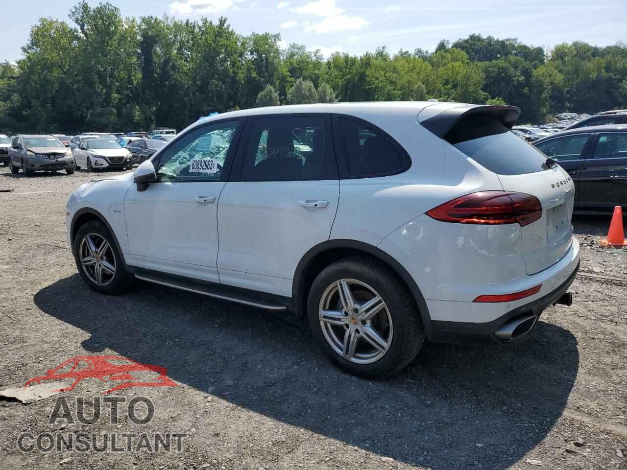 PORSCHE CAYENNE 2016 - WP1AF2A23GKA43775