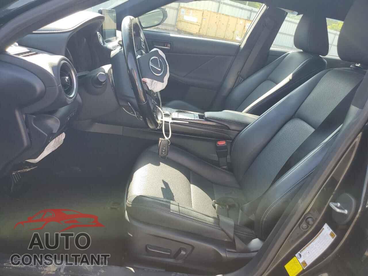 LEXUS IS 2021 - JTHCA1D27M5114225