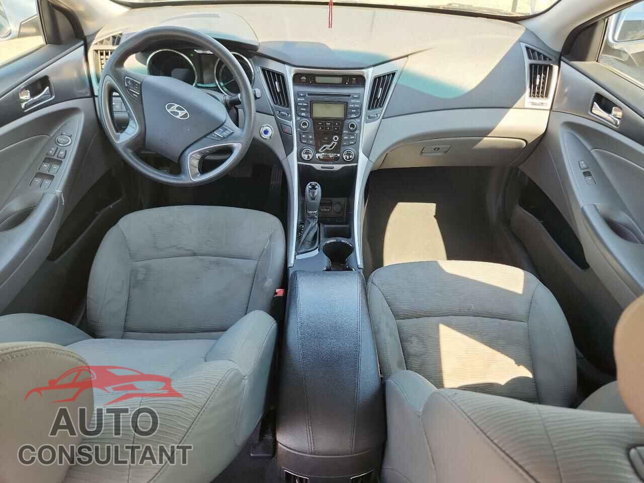 HYUNDAI SONATA 2012 - KMHEC4A4XCA024838