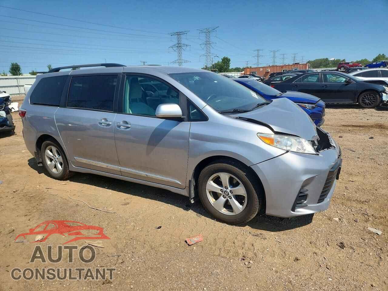 TOYOTA SIENNA 2018 - 5TDKZ3DC6JS952441