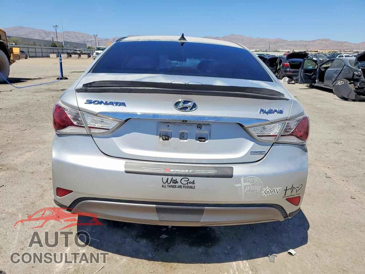 HYUNDAI SONATA 2013 - KMHEC4A42DA079530