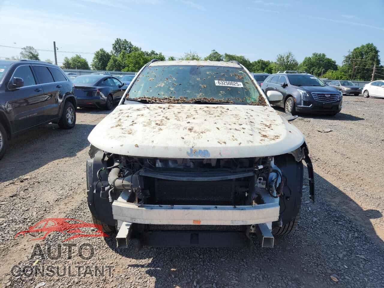 JEEP COMPASS 2018 - 3C4NJDBB8JT418349