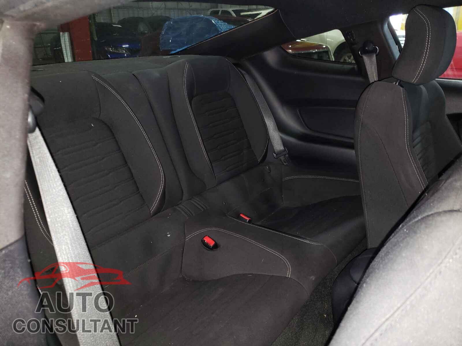 FORD MUSTANG 2017 - 1FA6P8TH7H5267159