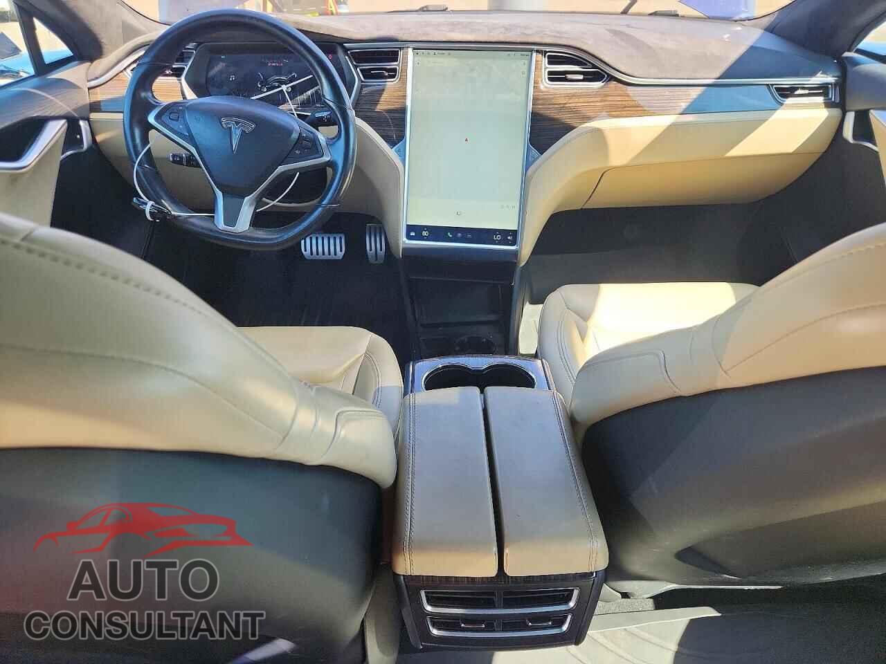 TESLA MODEL S 2015 - 5YJSA1H21FFP70204