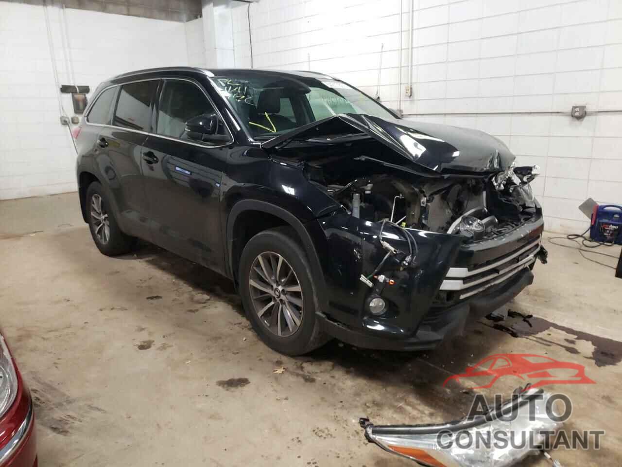 TOYOTA HIGHLANDER 2018 - 5TDJZRFH6JS549471