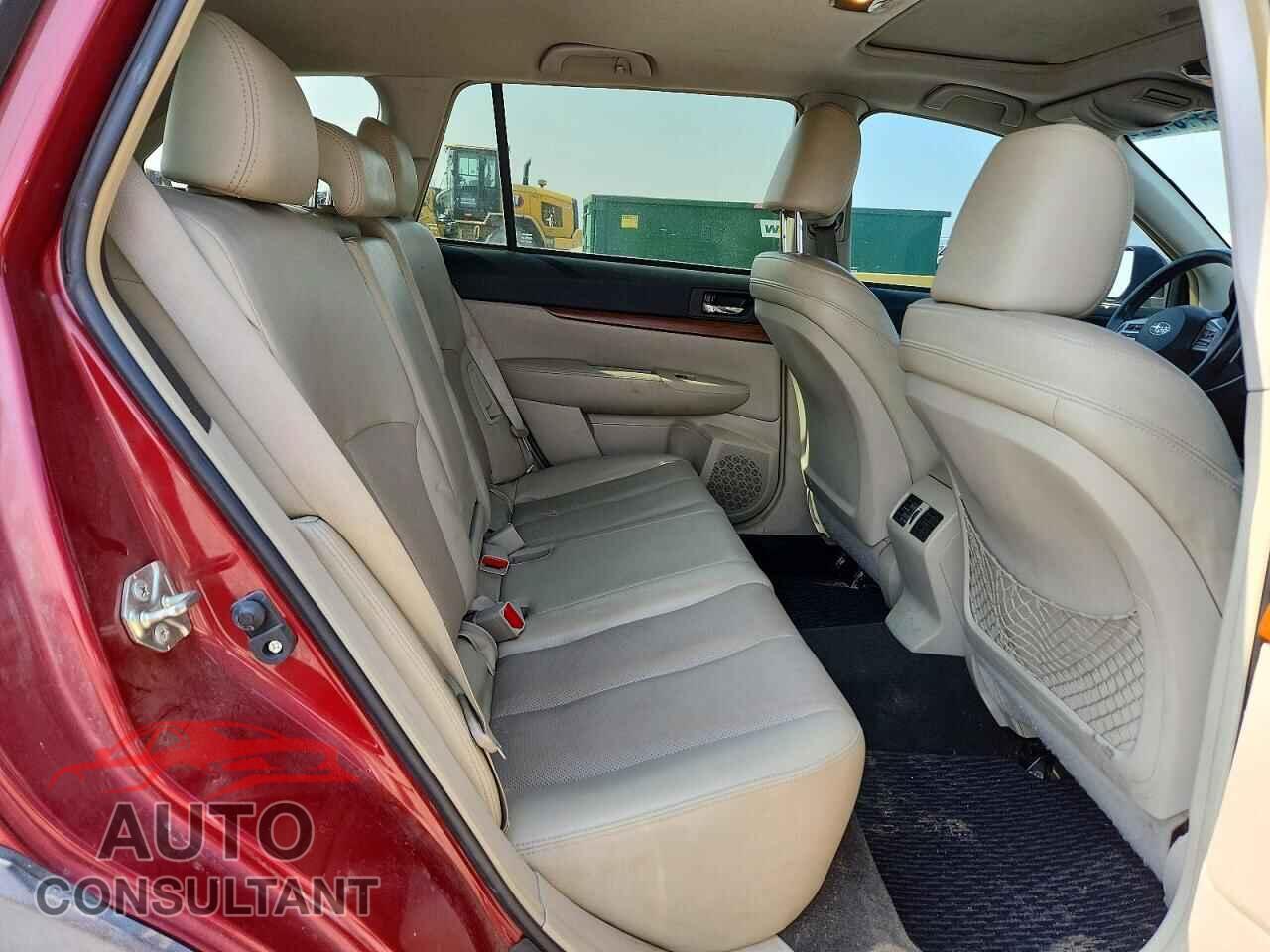 SUBARU OUTBACK 2014 - 4S4BRBNCXE3315404