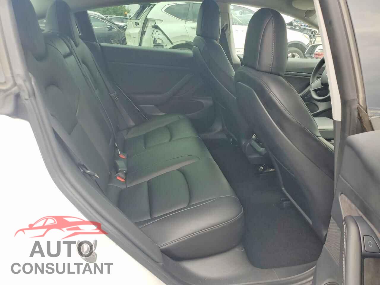 TESLA MODEL 3 2021 - 5YJ3E1EA4MF923451