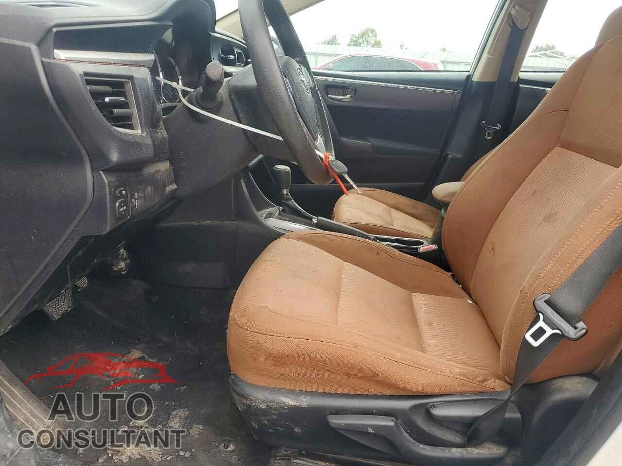 TOYOTA COROLLA 2015 - 5YFBURHE1FP211725