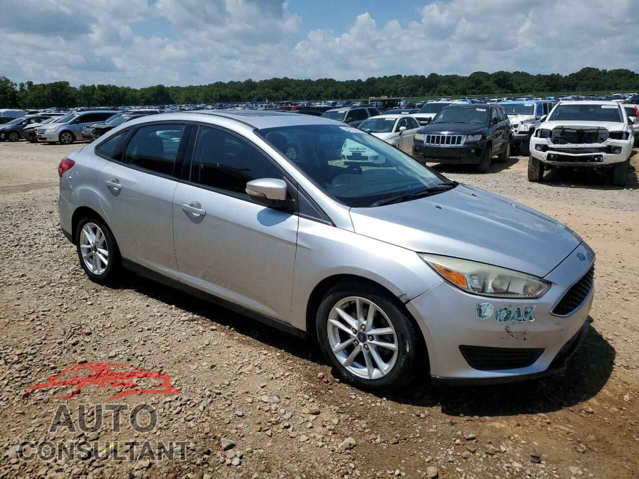FORD FOCUS 2015 - 1FADP3F23FL279738
