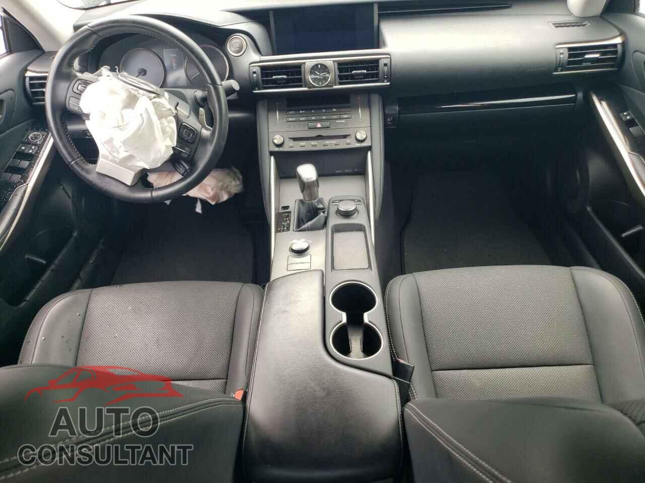 LEXUS IS 2020 - JTHAA1D24L5103835