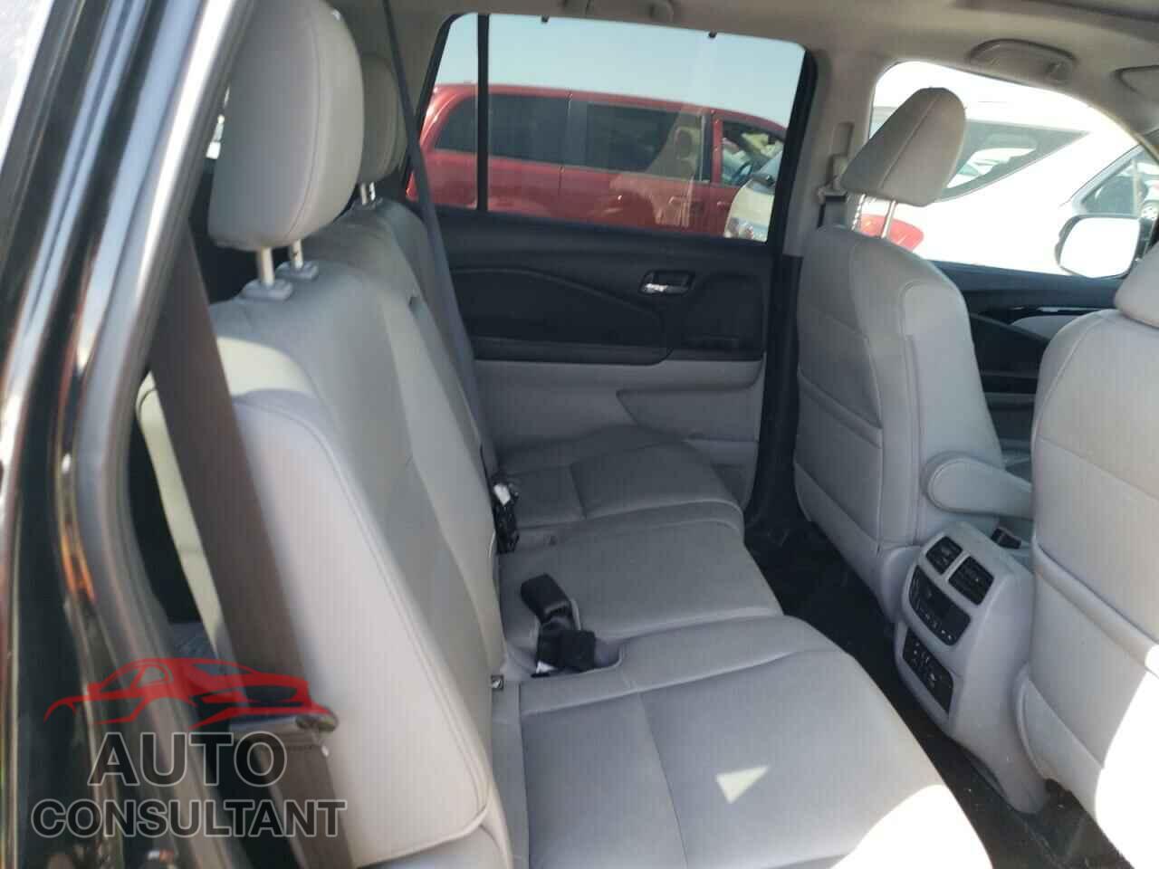 HONDA PILOT 2017 - 5FNYF6H90HB056542