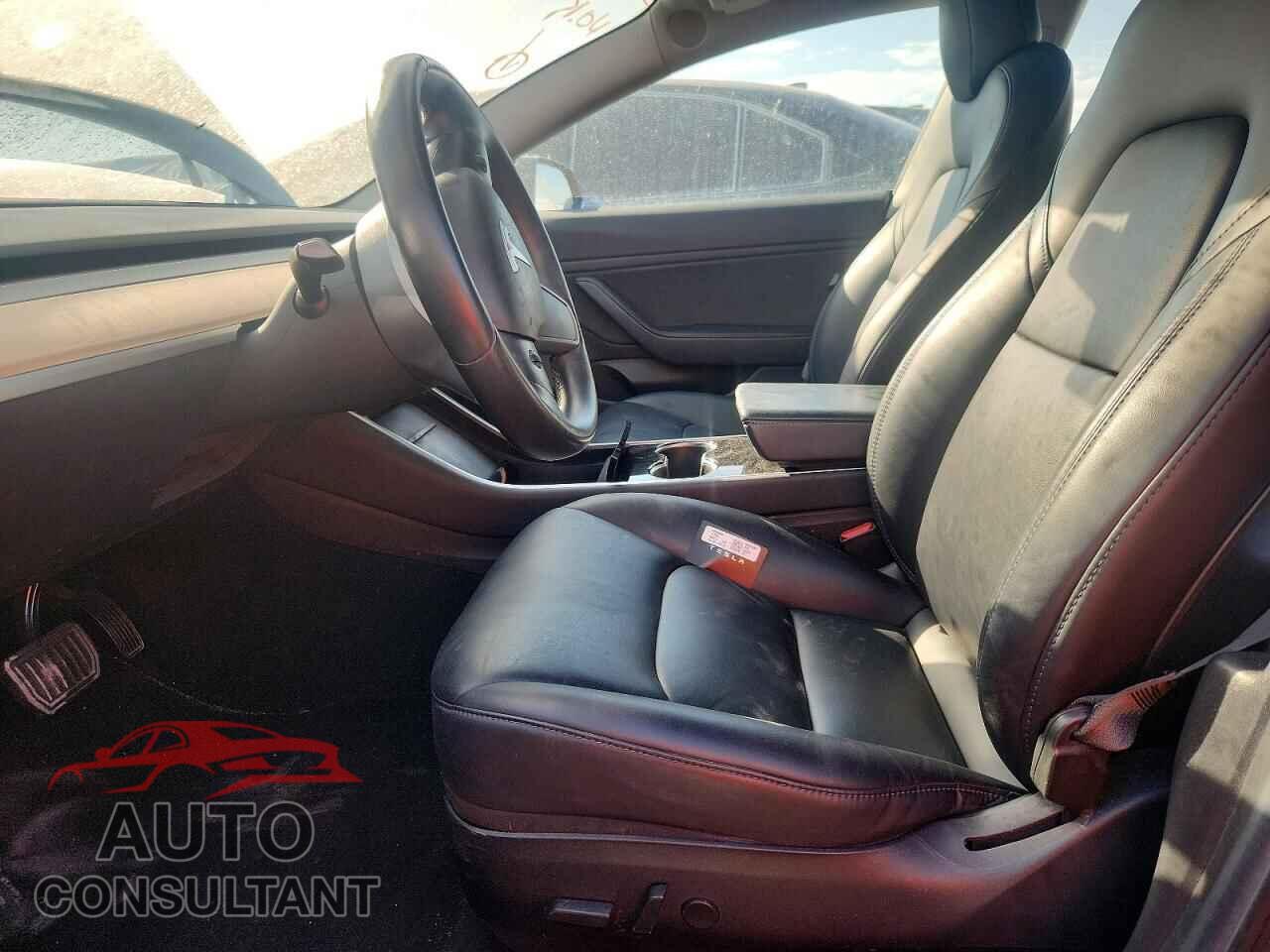 TESLA MODEL 3 2018 - 5YJ3E1EA5JF024013