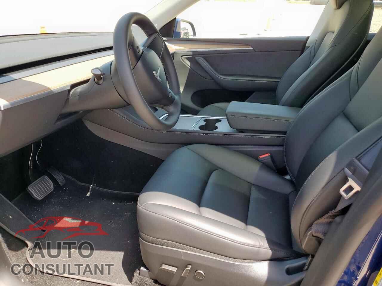TESLA MODEL Y 2024 - 7SAYGDEEXRA279773