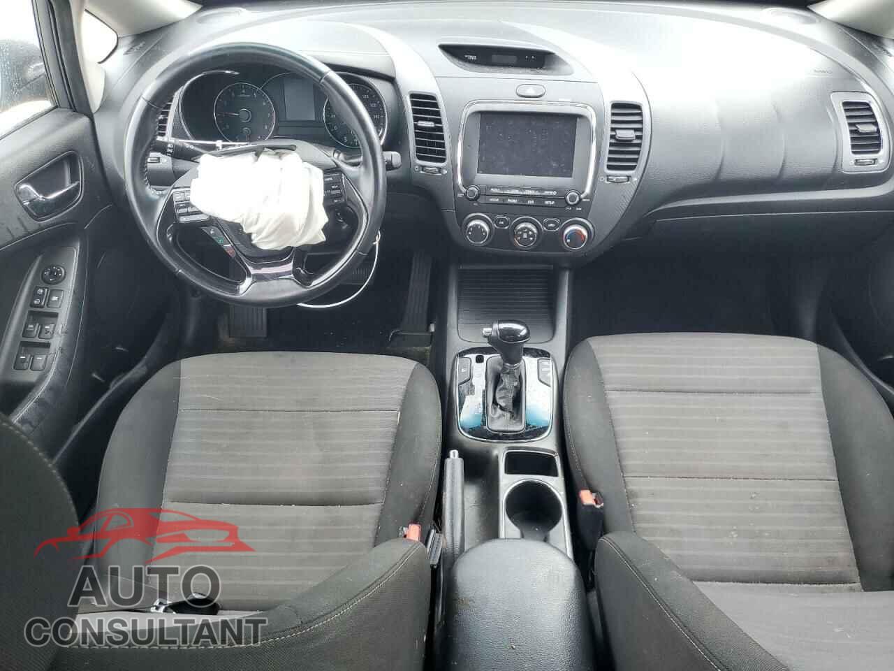KIA FORTE 2017 - 3KPFL4A73HE121502