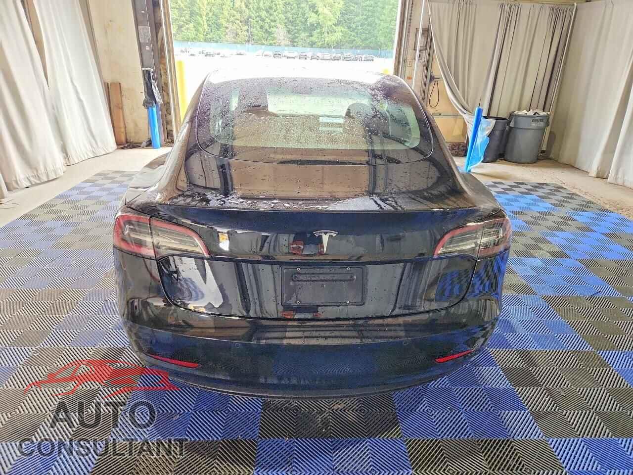 TESLA MODEL 3 2022 - 5YJ3E1EA8NF370272